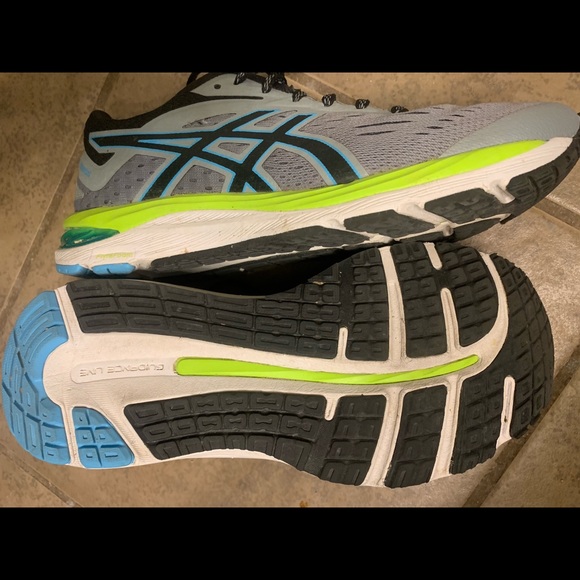 Asics running shoes - Picture 3 of 3